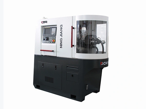 Torno automático de cabezal deslizante CNC
