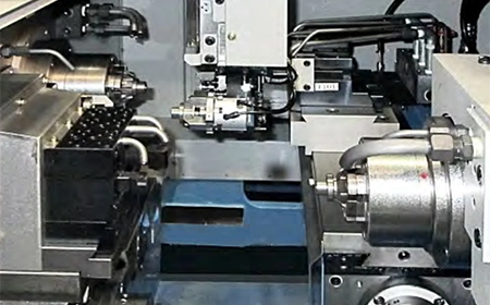 Torno de doble husillo