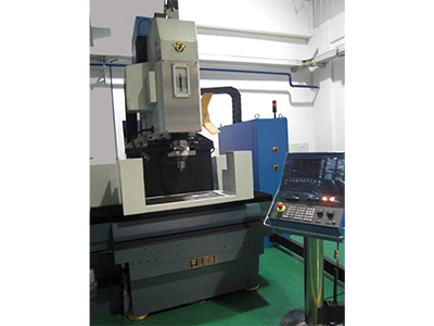 Rectificadora de plantillas CNC